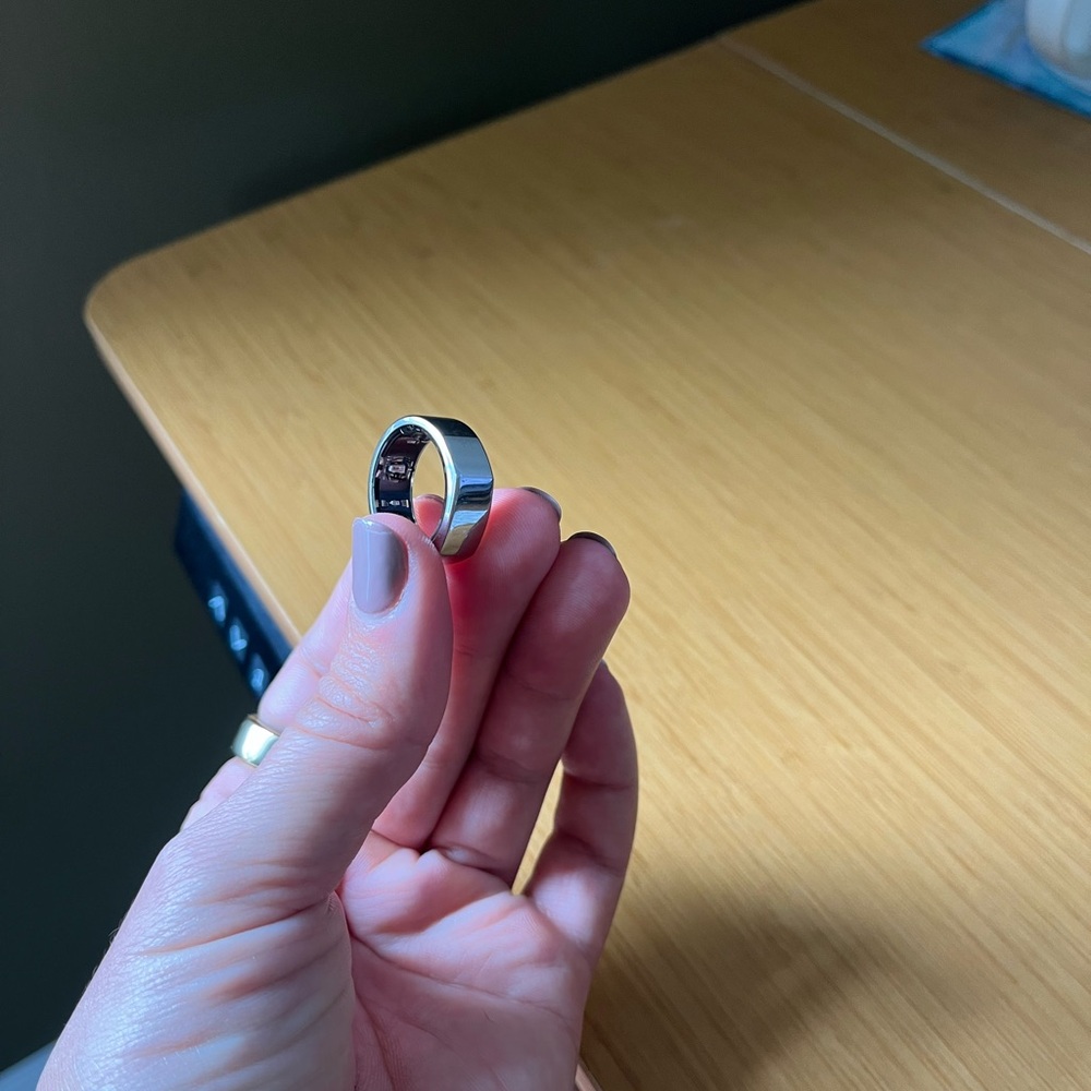 Oura Silver Gen3 Size 8 - Nearly New!